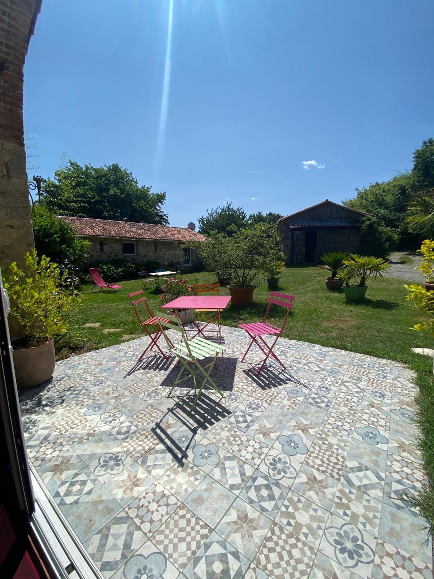 La Frapperie Bed & Breakfast La Pommeraie-sur-Sevre Bagian luar foto